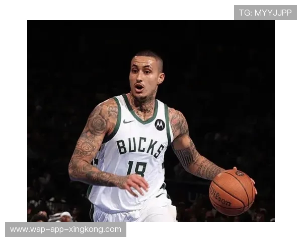 库兹马突破分球助攻空接成功